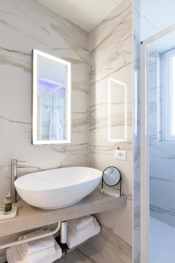 Jacuzzi Suite Home By Enjoy Garda Hotel Peschiera del Garda Exterior foto